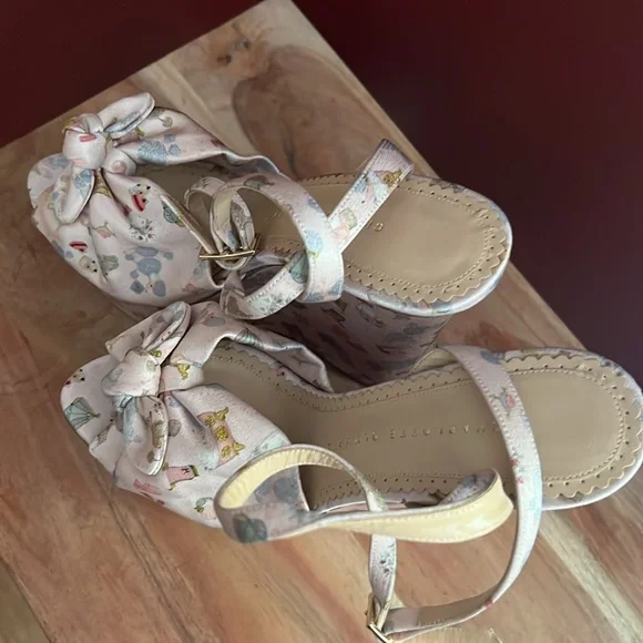 Charlotte Olympia Dog Grooming Wedge Heels - Picture 3 of 6